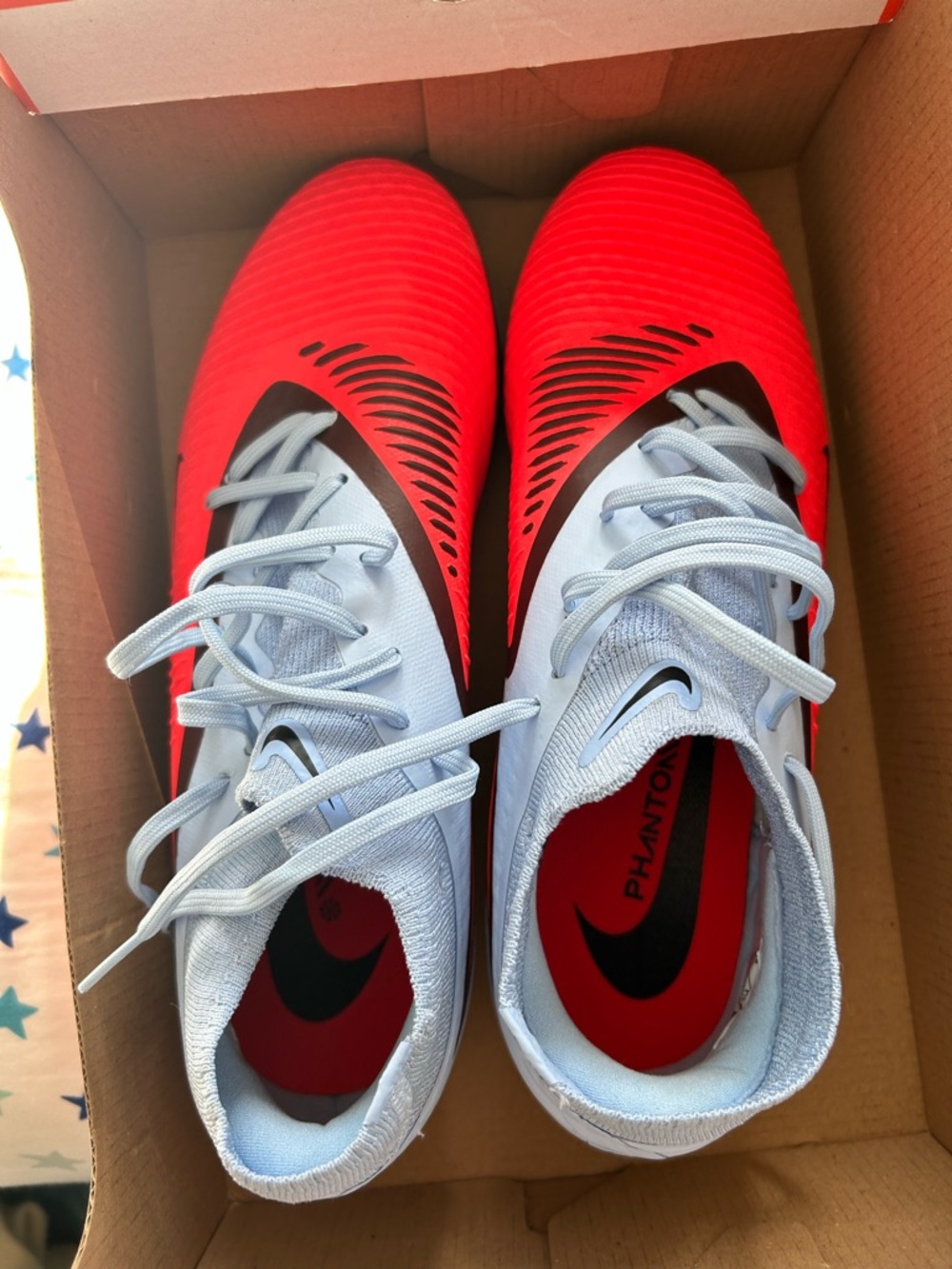 Nike Men’s 7.5 Phantom 6 Soccer Sneakers - bright crimson /royal tint